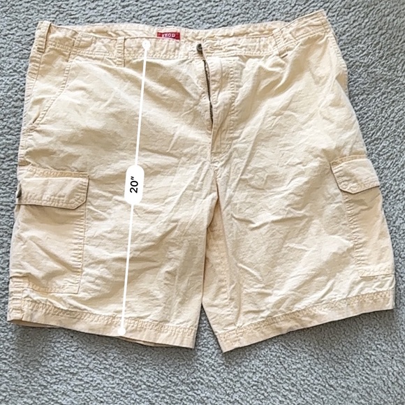 IZOD Men’s Yellow Cargo Shorts Size 40 - Picture 5 of 5